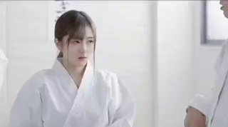 国产AV 寂寞嫂嫂勾引小叔子 下面给他吃